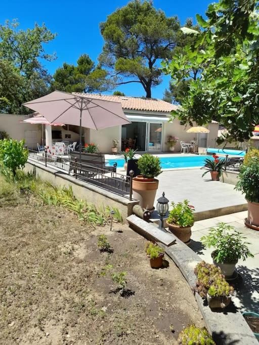 Villa Le Bosquet En Luberon. Ménerbes Exteriör bild